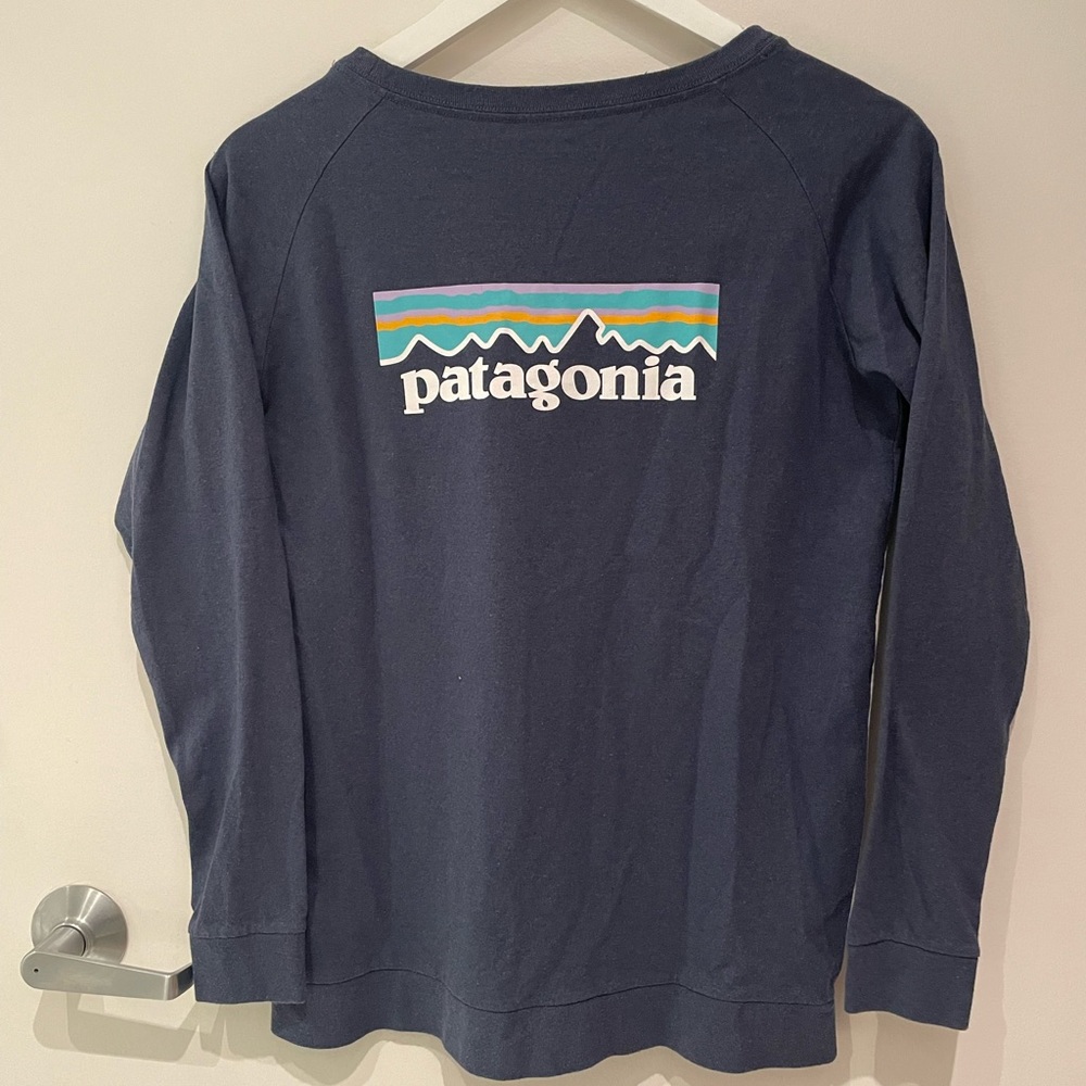 Women’s Patagonia Logo Long Sleeve - Picture 1 of 5